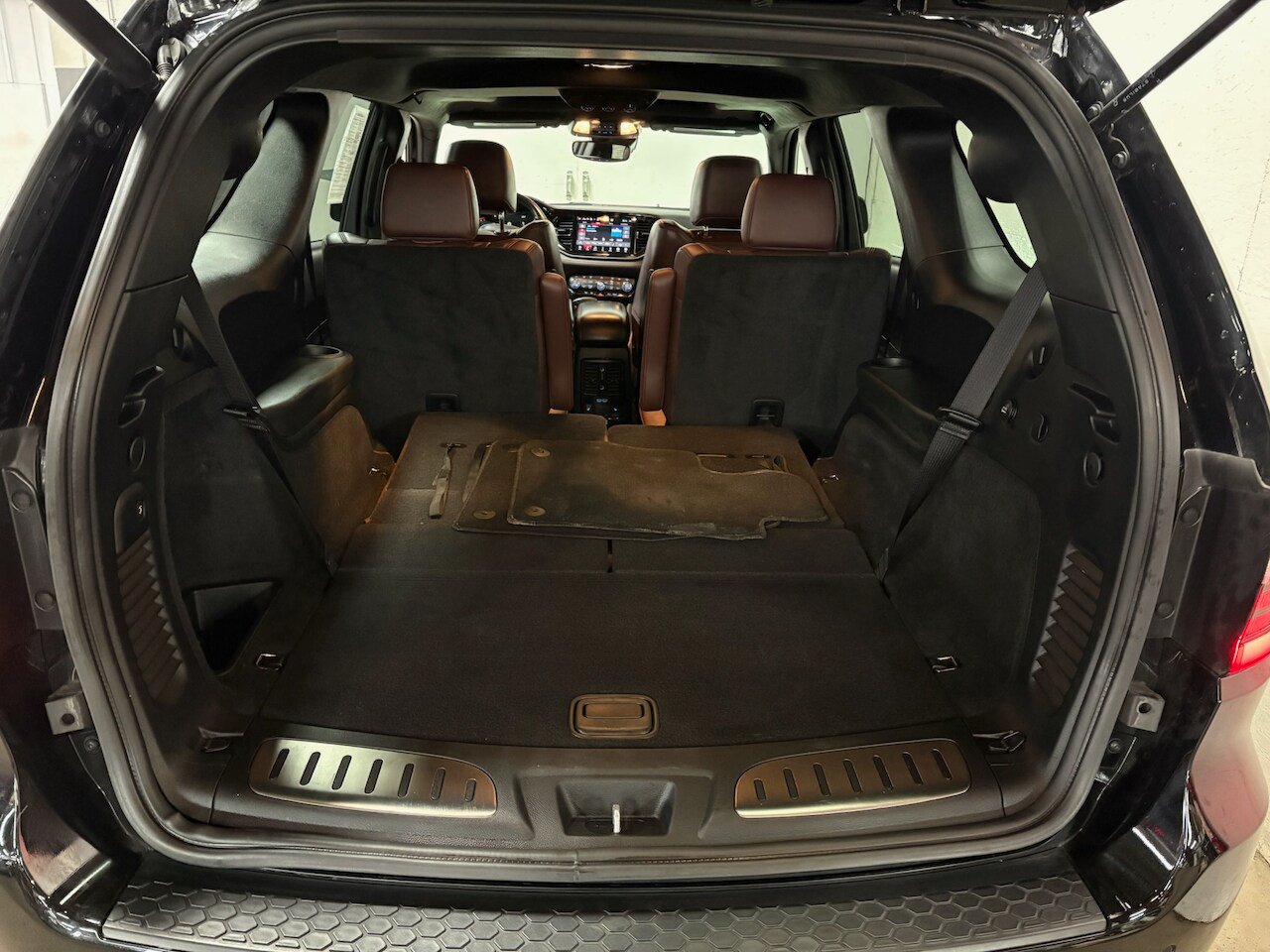 Used 2025 Dodge Durango R/T AWD/4WD image 9
