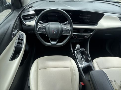Used 2024 Buick Encore GX Sport Touring FWD image 7