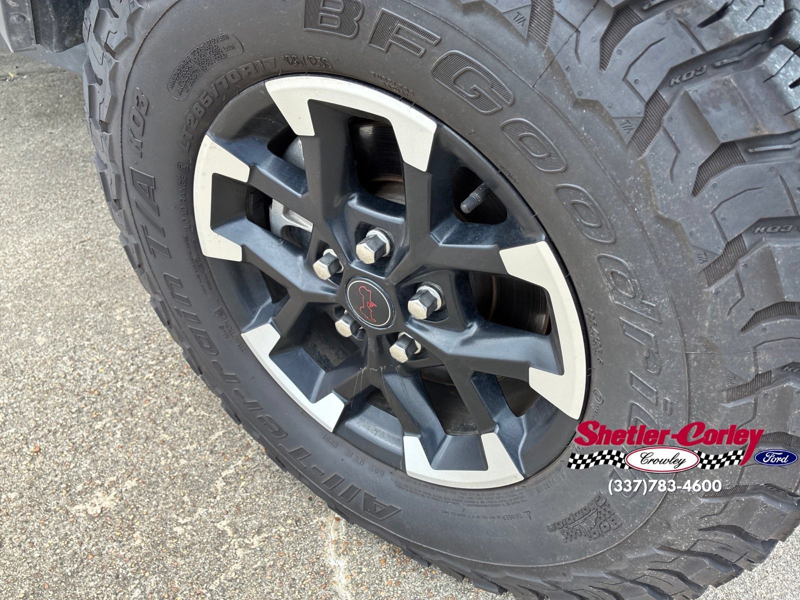 Used 2025 Jeep Wrangler Unlimited Rubicon AWD/4WD image 2