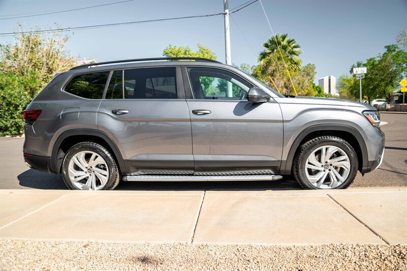Used 2021 Volkswagen Atlas SE w/ Panoramic Sunroof Package FWD image 6