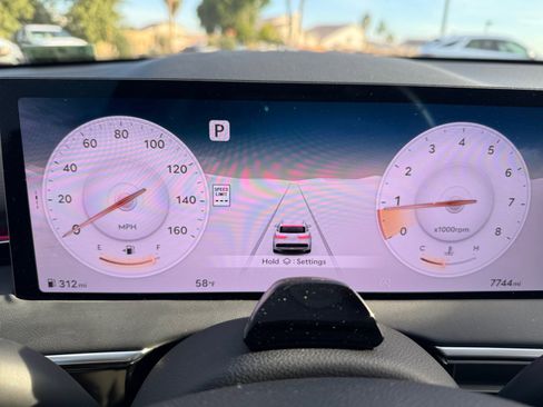 Used 2026 Genesis GV70 2.5T Select image 10