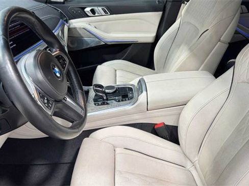 Used 2019 BMW X5 xDrive40i w/ M Sport Package image 22