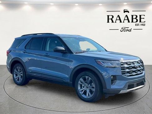 Used 2026 Ford Explorer Active w/ Active Comfort Package AWD/4WD image 2