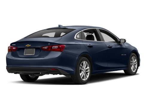 Used 2018 Chevrolet Malibu LT w/ Leather Package image 2