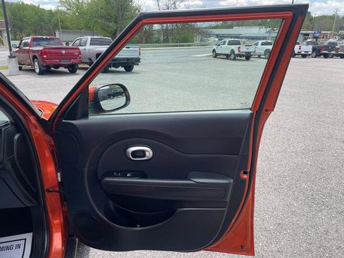 Used 2018 Kia Soul + FWD image 31