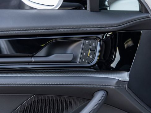 Certified 2025 Porsche Panamera 4 AWD/4WD image 22