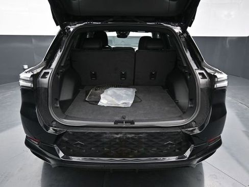 Used 2025 Chevrolet Equinox EV RS w/ Convenience Package II FWD image 9