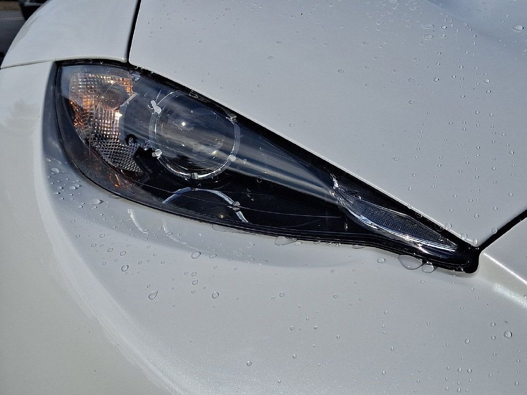 Used 2020 MAZDA MX-5 Miata RF Grand Touring RWD image 13