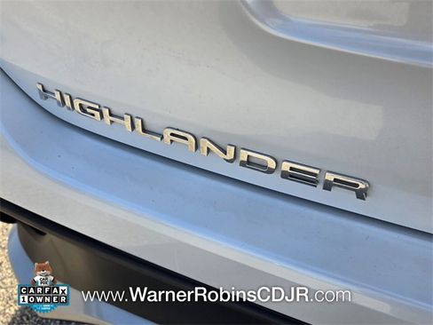 Used 2024 Toyota Highlander XSE image 12