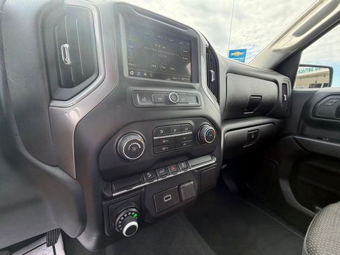 Used 2019 Chevrolet Silverado 1500 Custom Trail Boss w/ Custom Convenience Package AWD/4WD image 19