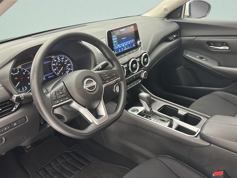 Used 2025 Nissan Sentra SV FWD image 11