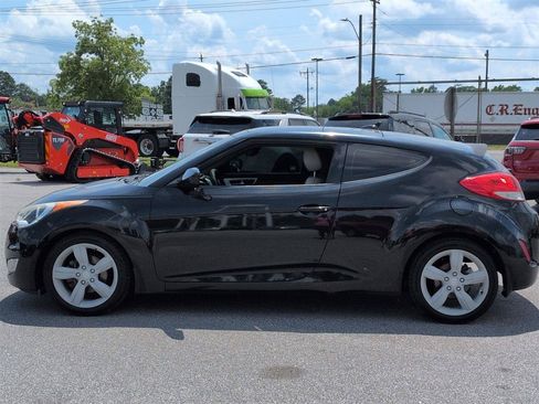 Used 2014 Hyundai Veloster w/ Style Package 02 FWD image 6