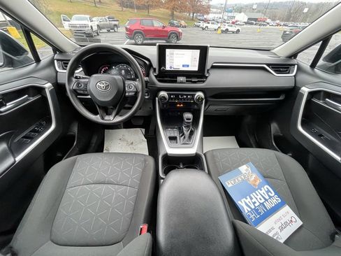 Used 2023 Toyota RAV4 XLE image 22