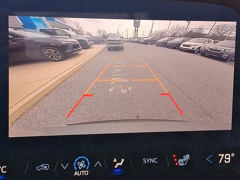 Certified 2025 Chevrolet Traverse LT image 21