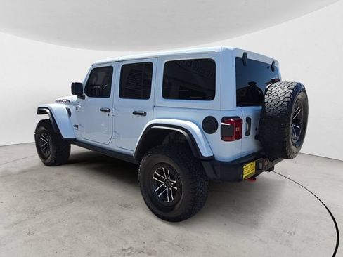 Used 2024 Jeep Wrangler Unlimited Rubicon AWD/4WD image 3