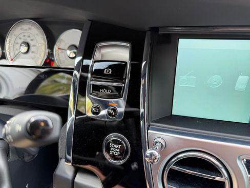 Used 2016 Rolls-Royce Wraith image 38