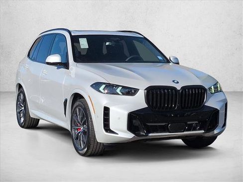 New 2026 BMW X5 xDrive50e image 7