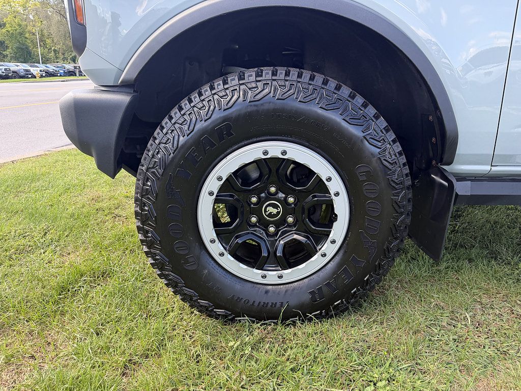 Certified 2022 Ford Bronco 2-Door w/ Sasquatch Package AWD/4WD image 11