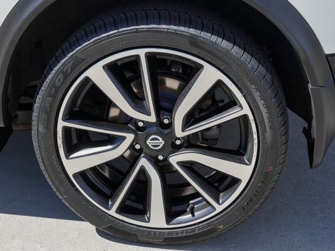 Used 2018 Nissan Rogue Sport SL AWD/4WD image 13