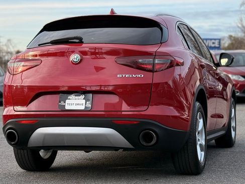 Used 2019 Alfa Romeo Stelvio image 5