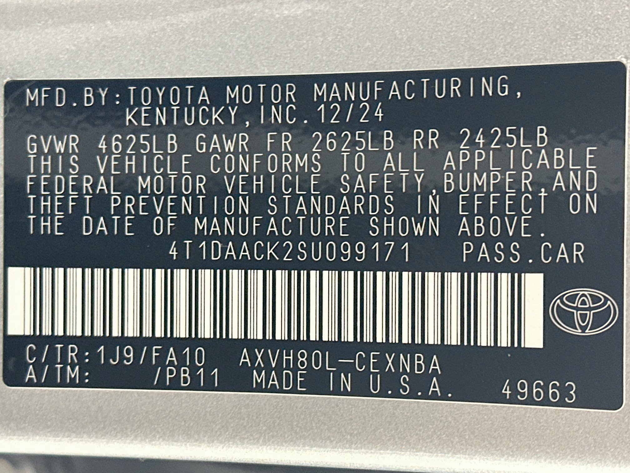 Used 2025 Toyota Camry LE FWD image 12