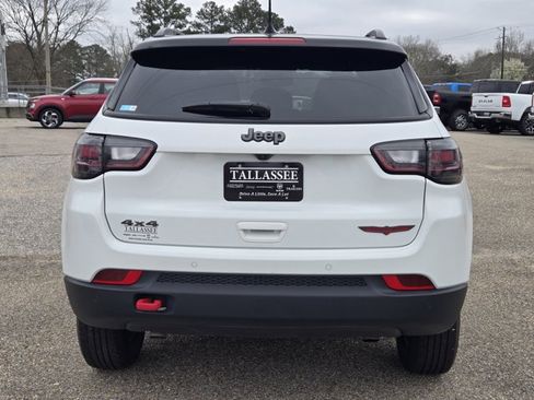 Certified 2025 Jeep Compass Trailhawk w/ Trailhawk Elite Group AWD/4WD image 8