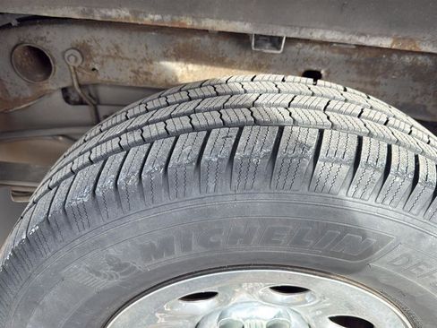 Used 2011 Chevrolet Silverado 1500 LS image 17