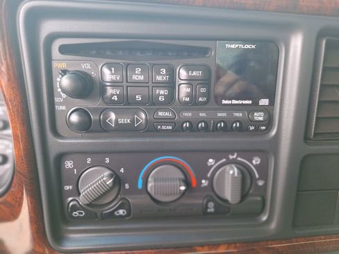 Used 2001 Chevrolet Silverado 1500 LS w/ Off-Road Chassis Pkg image 17