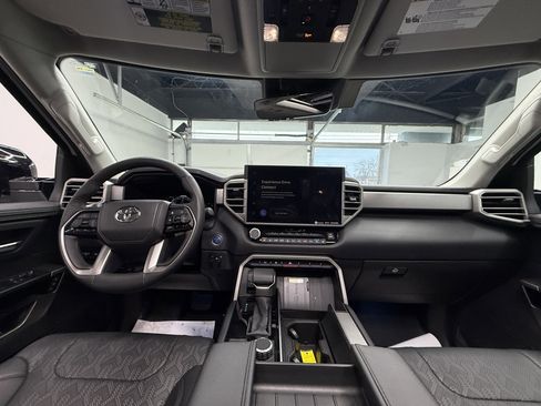 Used 2024 Toyota Sequoia Limited image 15