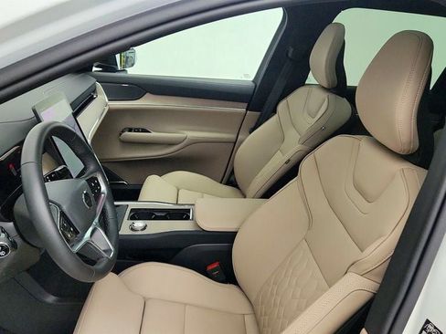 Used 2025 Volvo EX90 Plus AWD/4WD image 16