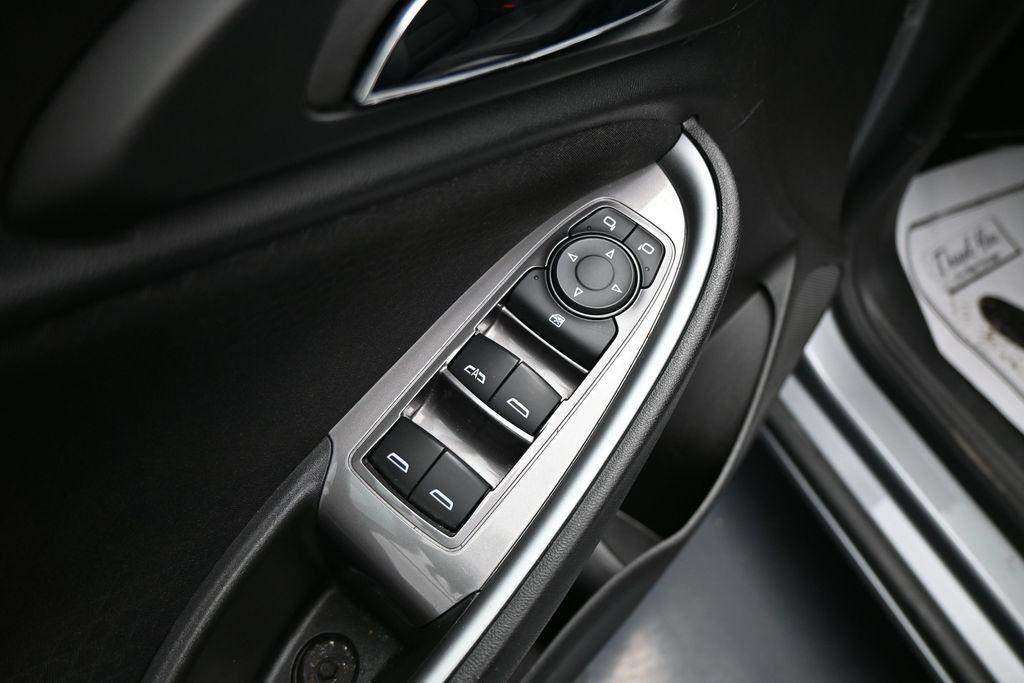Used 2024 Chevrolet Malibu LT FWD image 11