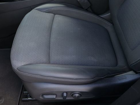 Certified 2023 Buick Encore GX Preferred w/ Cold Weather Comfort Package FWD image 21