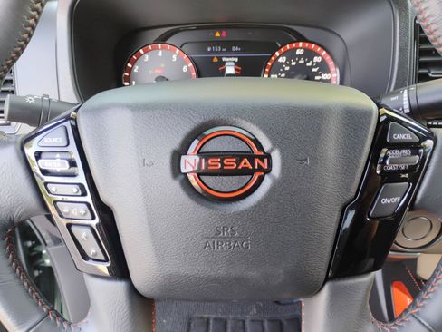Used 2024 Nissan Frontier Pro-X RWD image 18