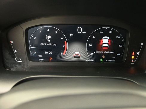 Used 2025 Acura ADX FWD image 10
