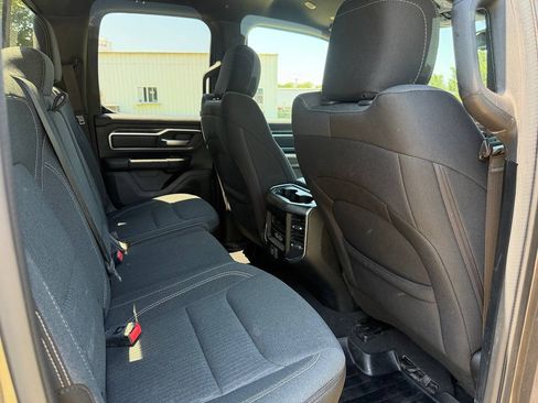 Used 2019 RAM 1500 Big Horn AWD/4WD image 18