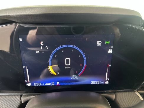 Used 2025 Chevrolet TrailBlazer LT AWD/4WD image 17