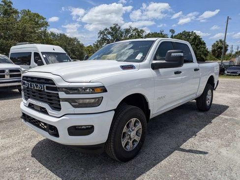 New 2026 RAM 2500 Big Horn AWD/4WD image 7