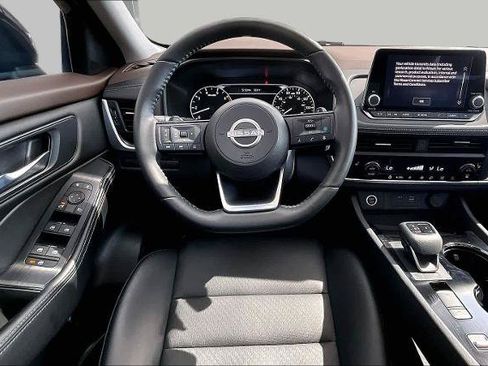 Certified 2023 Nissan Rogue SV w/ SV Premium B Package FWD image 6