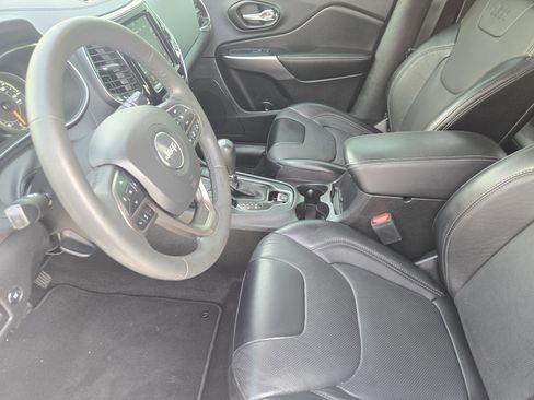 Used 2022 Jeep Cherokee Limited w/ Elite Package image 16