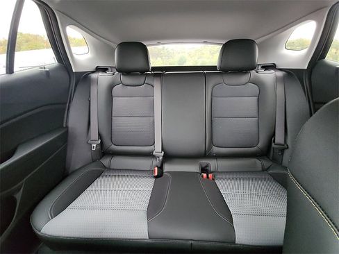 New 2026 Chevrolet Trax LT w/ Driver Confidence Package image 25