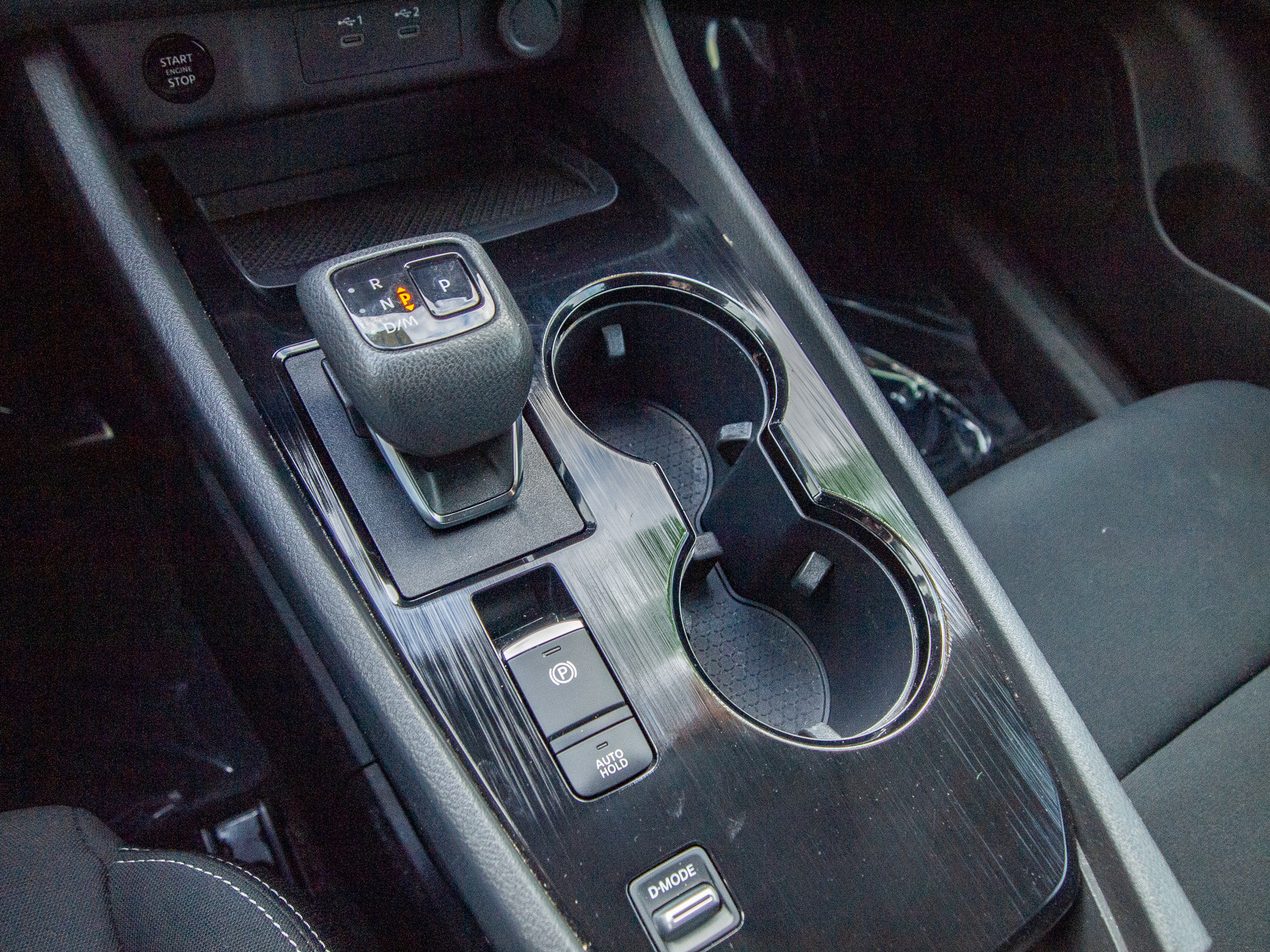 Used 2024 Nissan Rogue S FWD image 19