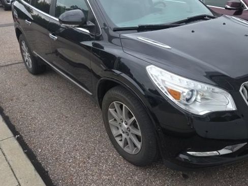 Used 2017 Buick Enclave Convenience FWD image 4