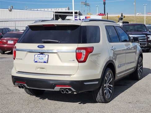 Used 2018 Ford Explorer Platinum image 5