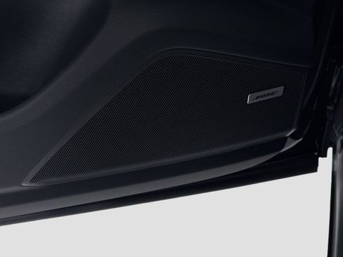 Certified 2025 Porsche Cayenne S AWD/4WD image 13