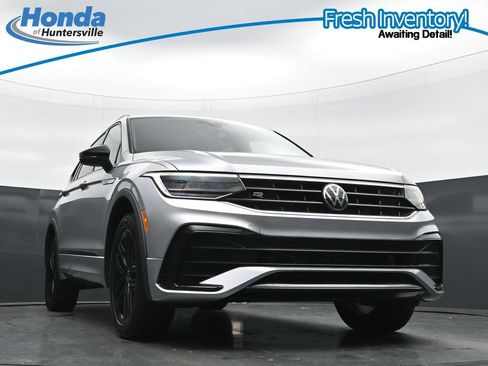Used 2022 Volkswagen Tiguan SE R-Line FWD image 29