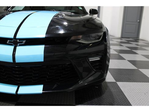 Used 2016 Chevrolet Camaro SS image 7