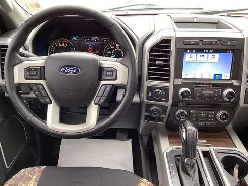 Used 2018 Ford F150 Lariat w/ Equipment Group 502A Luxury AWD/4WD image 16