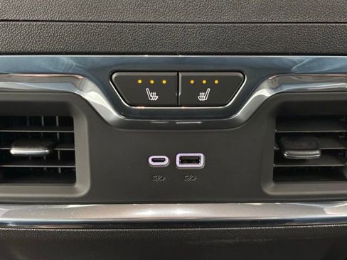 New 2026 GMC Sierra 1500 SLT w/ SLT Premium Package image 7