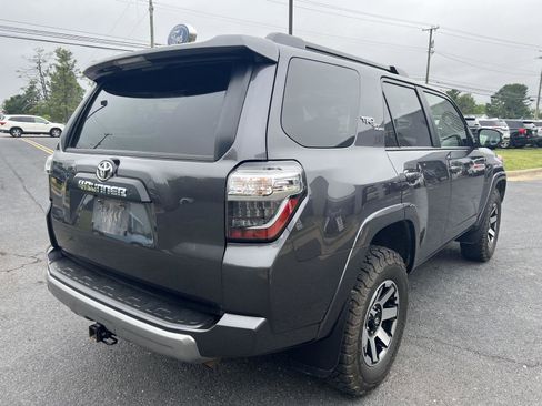 Used 2021 Toyota 4Runner TRD Off-Road Premium w/ Moonroof Package AWD/4WD image 5