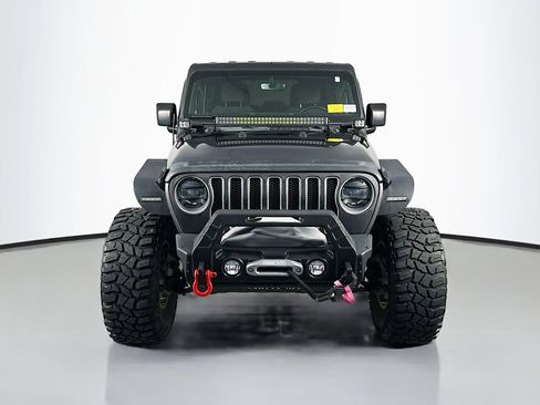 Used 2019 Jeep Wrangler Unlimited Sahara AWD/4WD image 2